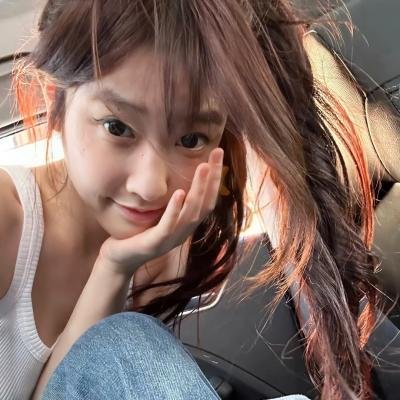 我八岁，镇压万邪